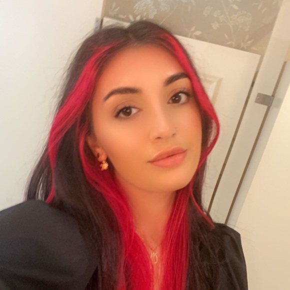 Meet the Posher, Nadine! - Picture 1 of 1